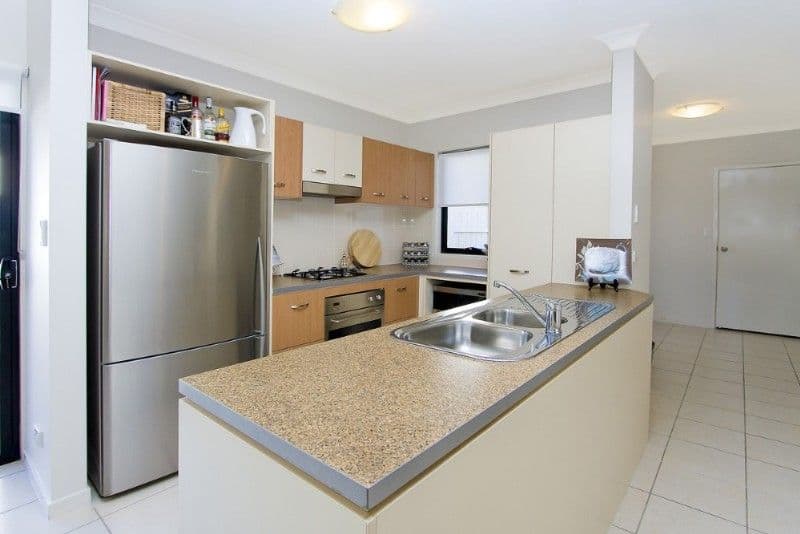 MOUNT OMMANEY QLD 4074, Mount Ommaney - Thumbnail 2