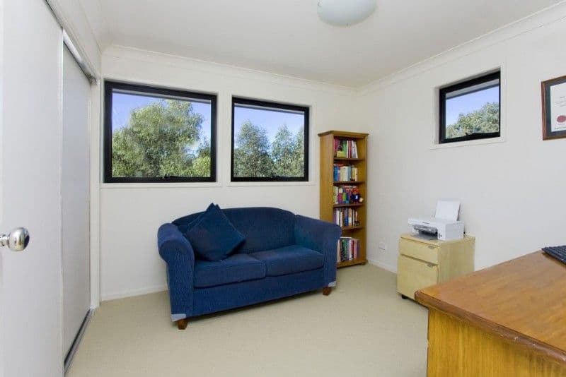 MOUNT OMMANEY QLD 4074, Mount Ommaney - Thumbnail 4