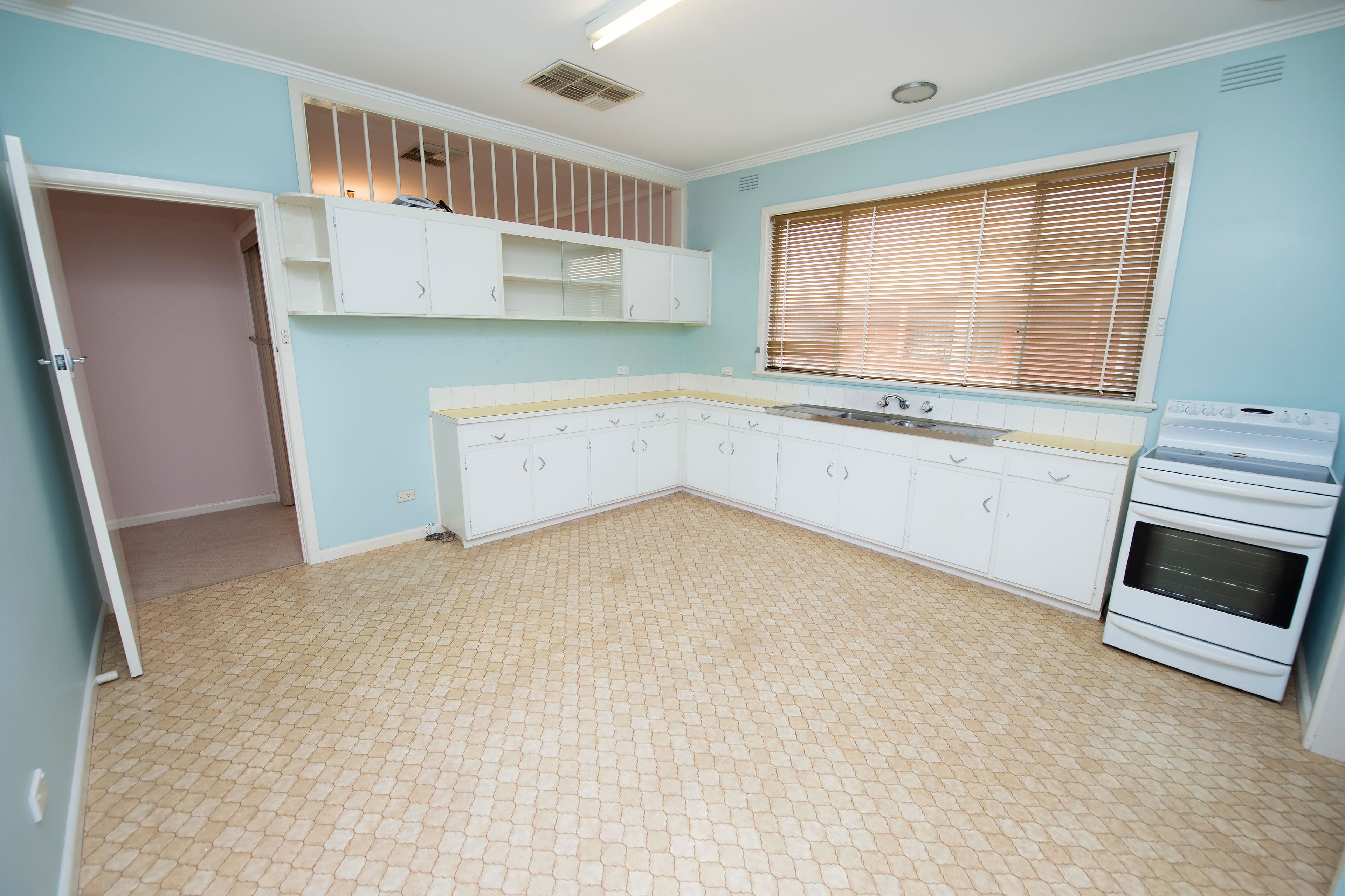 2 Cobham Avenue, Swan Hill VIC 3585, Swan Hill - Thumbnail 3