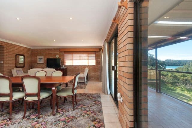 104 Mitchell Parade, MOLLYMOOK BEACH NSW 2539, Mollymook Beach - Thumbnail 2