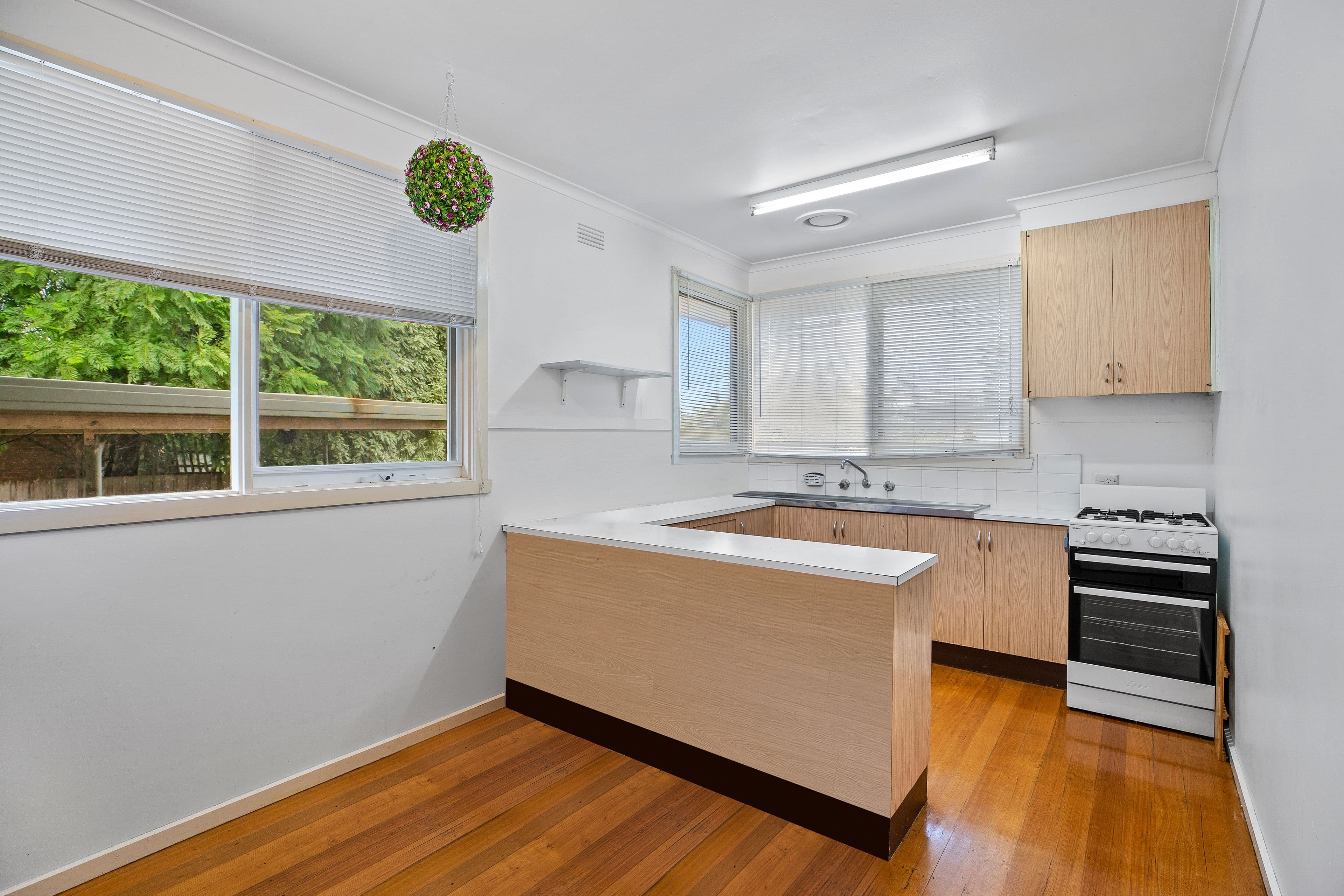 20 Anne Road, Knoxfield VIC 3180, Knoxfield - Thumbnail 2