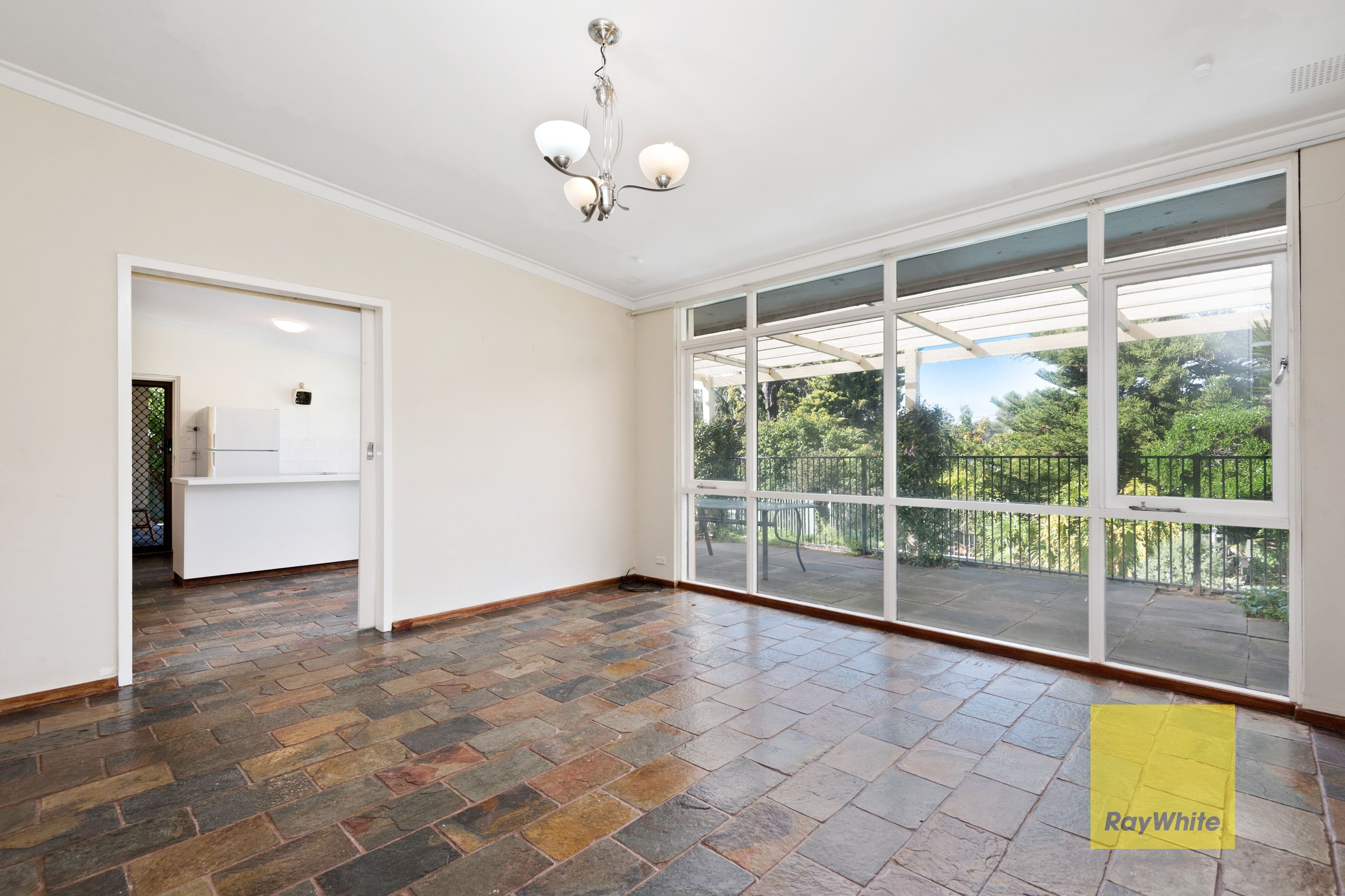 13 Kempenfeldt Avenue, Sorrento WA 6020, Sorrento - Thumbnail 5