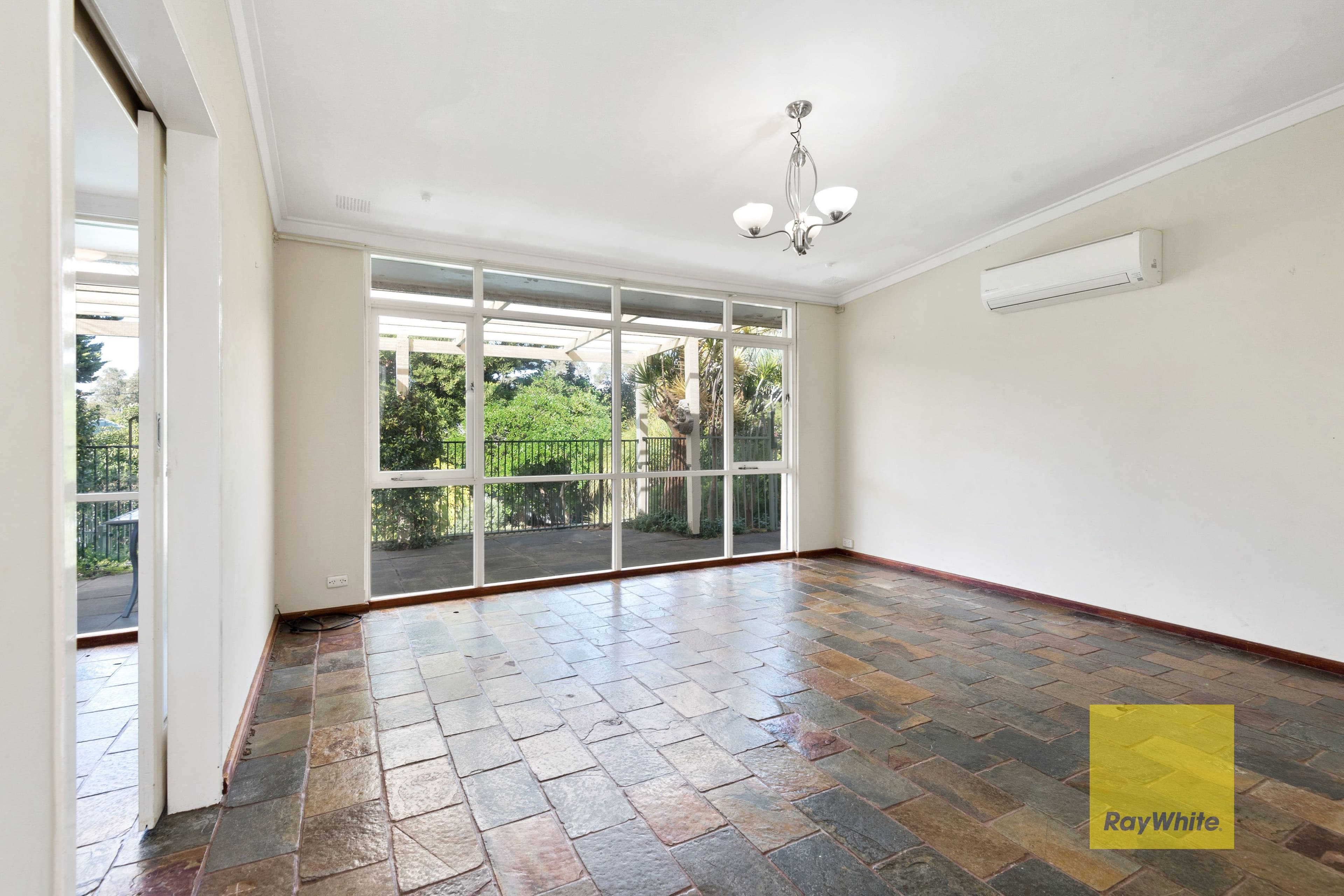 13 Kempenfeldt Avenue, Sorrento WA 6020, Sorrento - Thumbnail 6