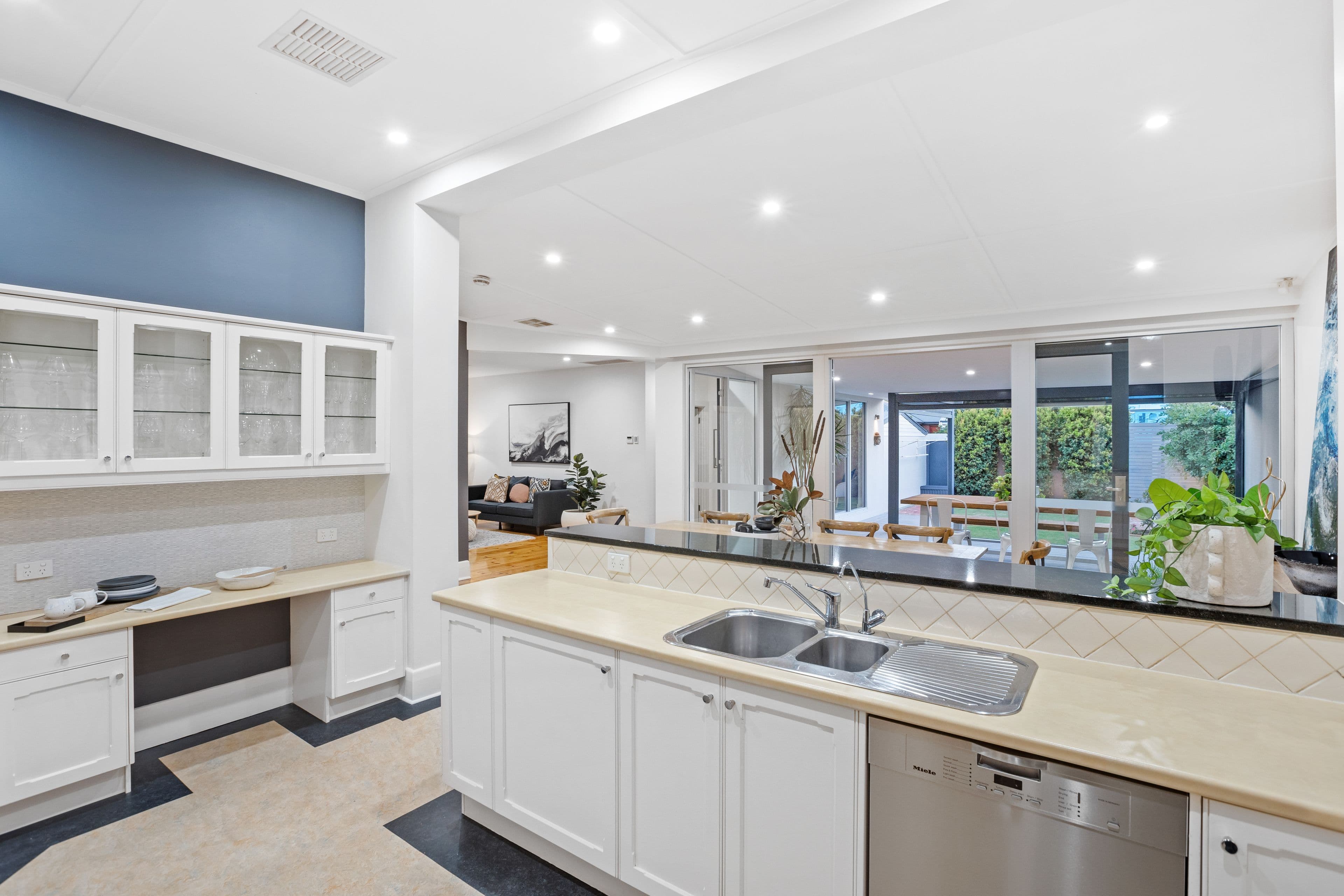 21 Crewe Street, Henley Beach SA 5022, Henley Beach - Thumbnail 7