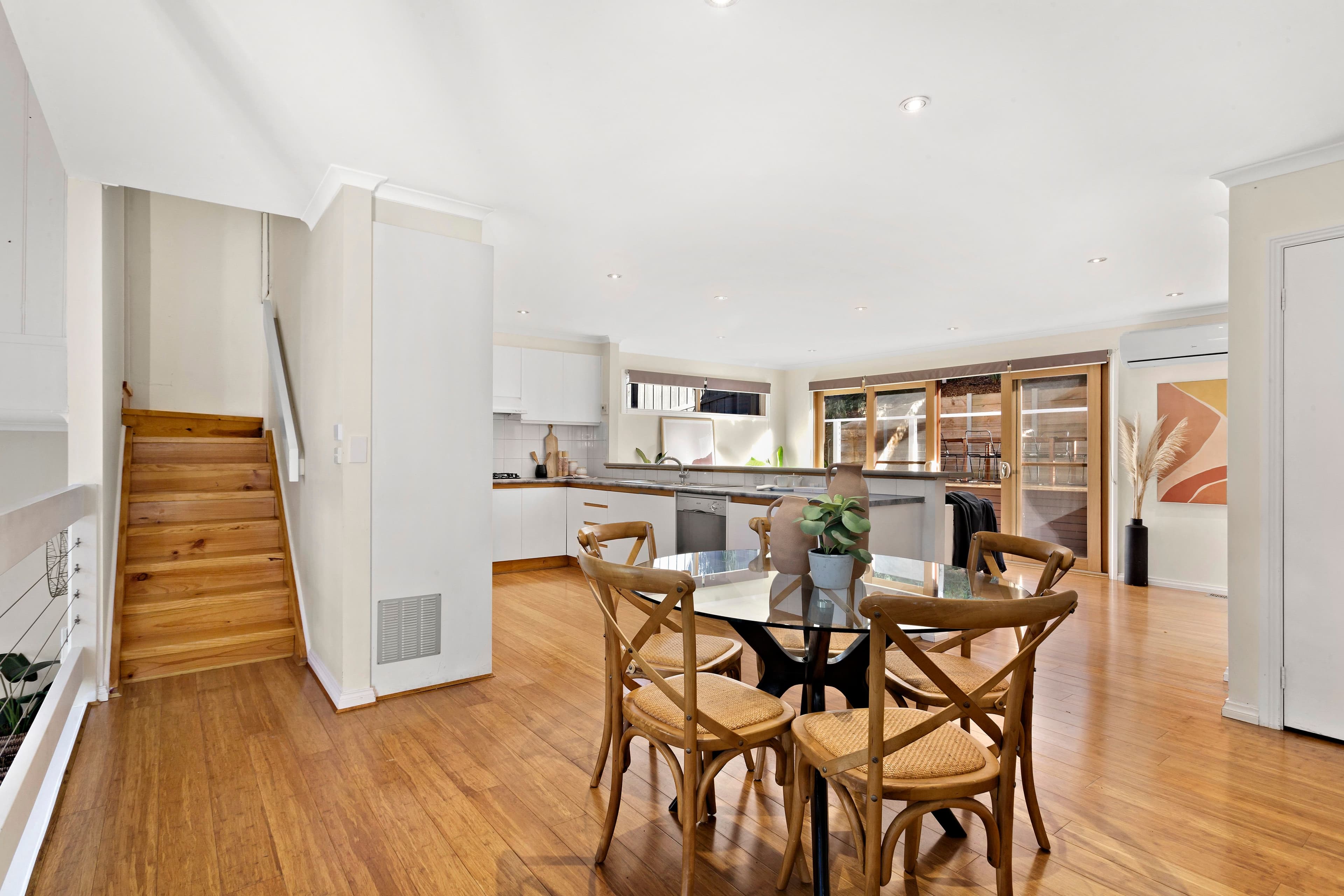 15 Virginia Court, Montmorency VIC 3094, Montmorency - Thumbnail 3