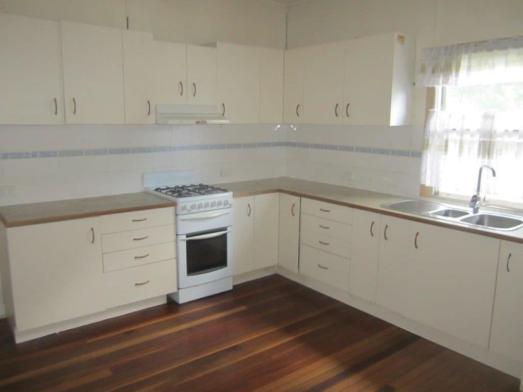6 Endeavour Road, Riverview QLD 4303, Riverview - Thumbnail 4