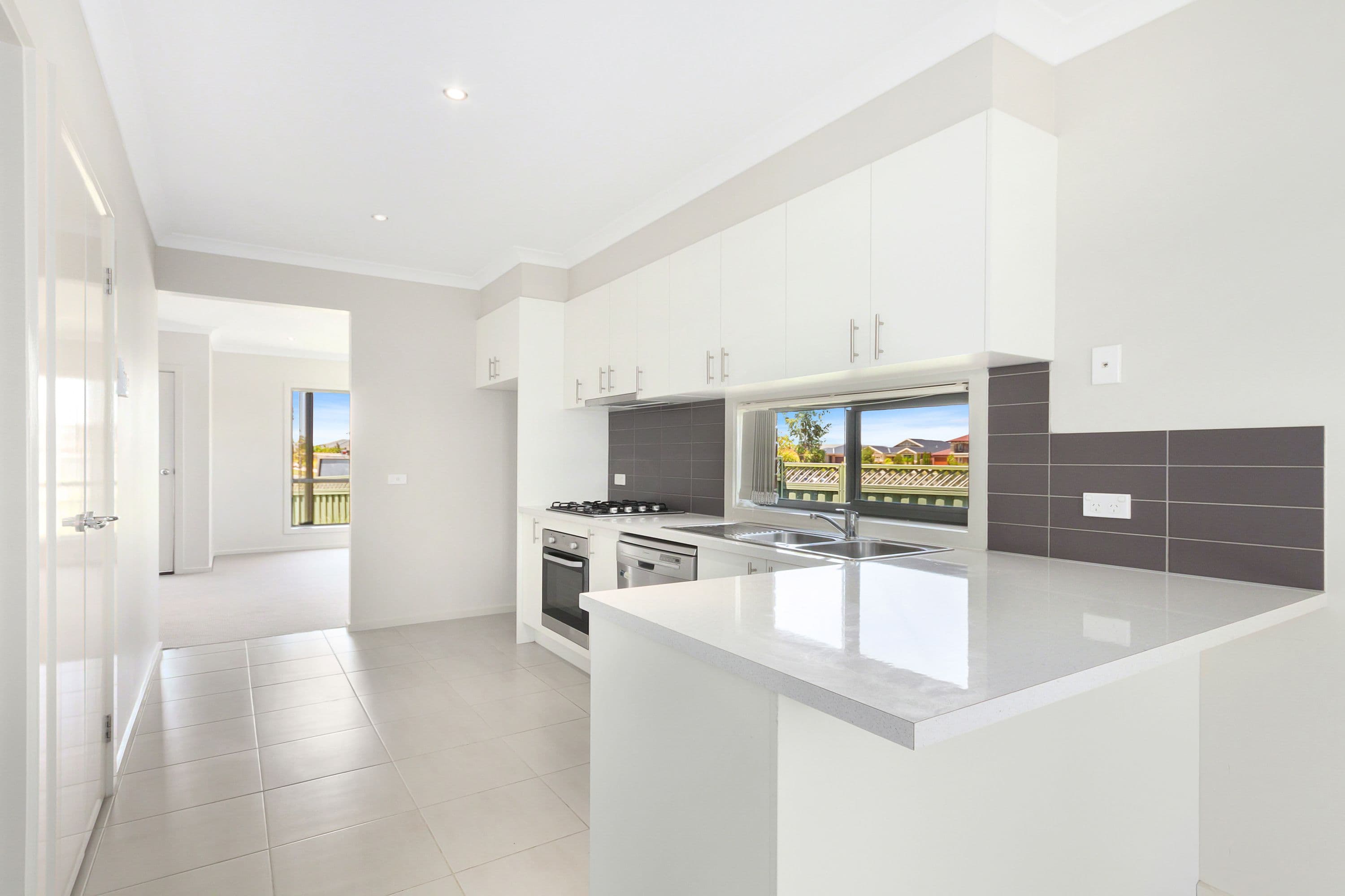 180 Henry Road, Pakenham VIC 3810, Pakenham - Thumbnail 2