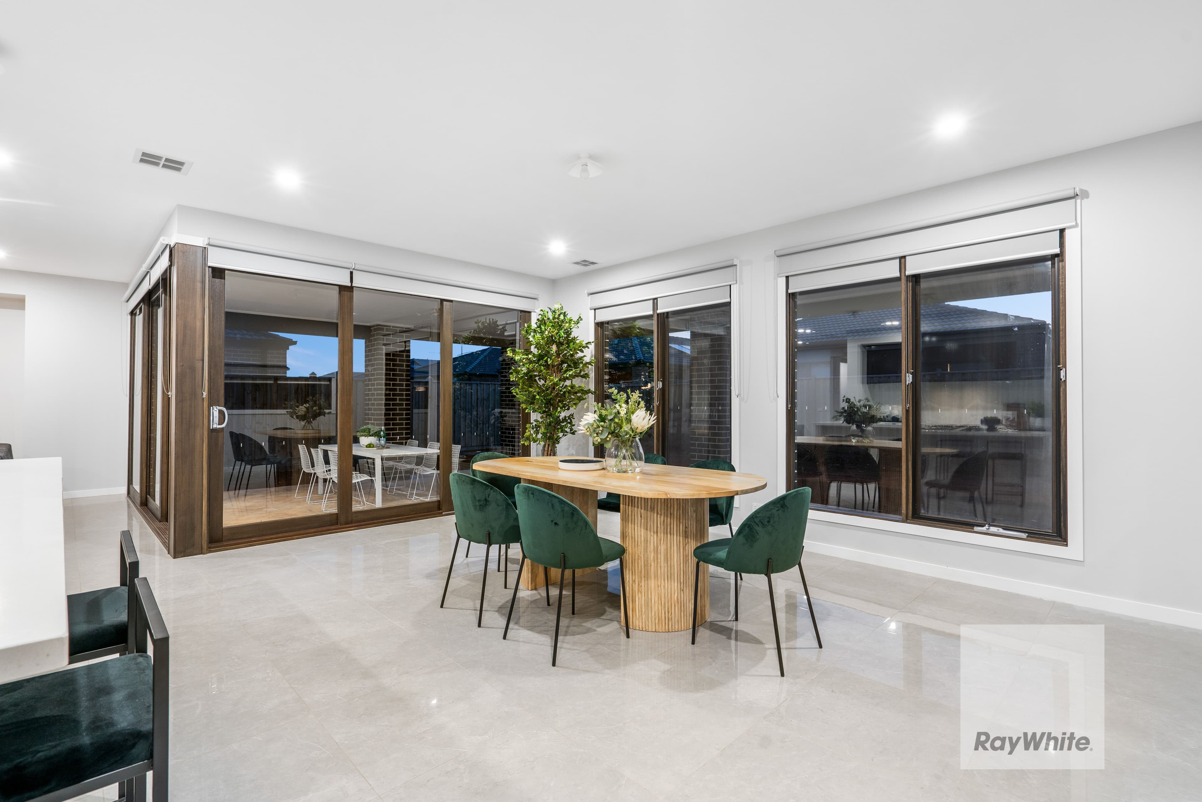 9 Carnation Drive, Rockbank VIC 3335, Rockbank - Thumbnail 7