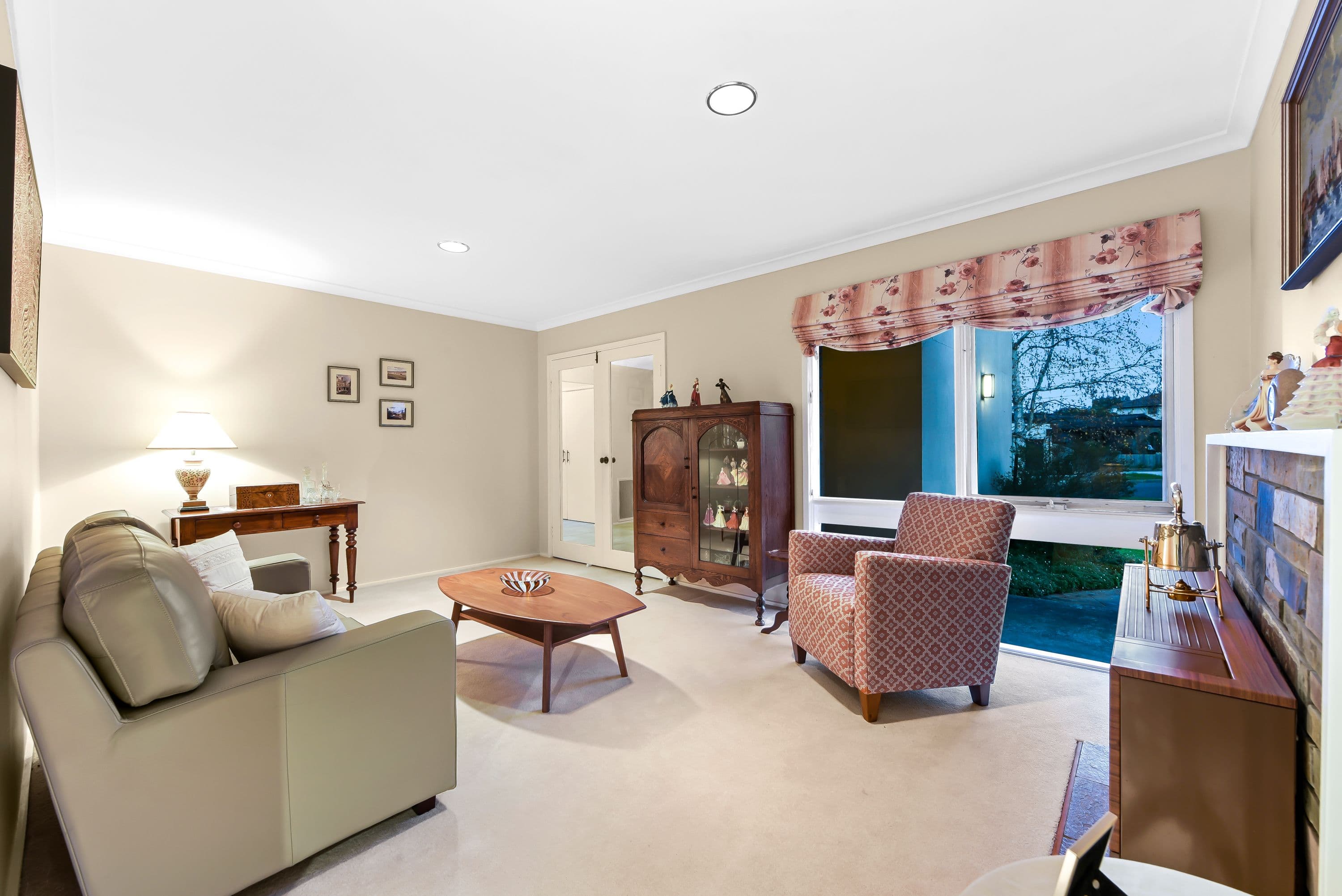 9 Chatswood Close, Glen Waverley VIC 3150, Glen Waverley - Thumbnail 2