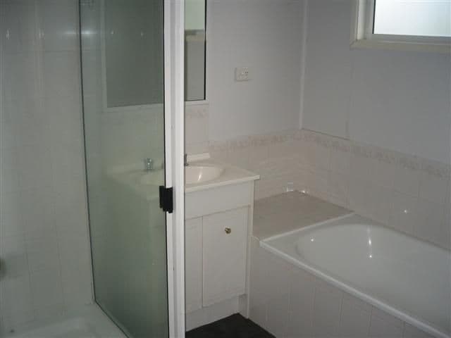 3 Laman Street, ROMA QLD 4455, Roma - Thumbnail 3