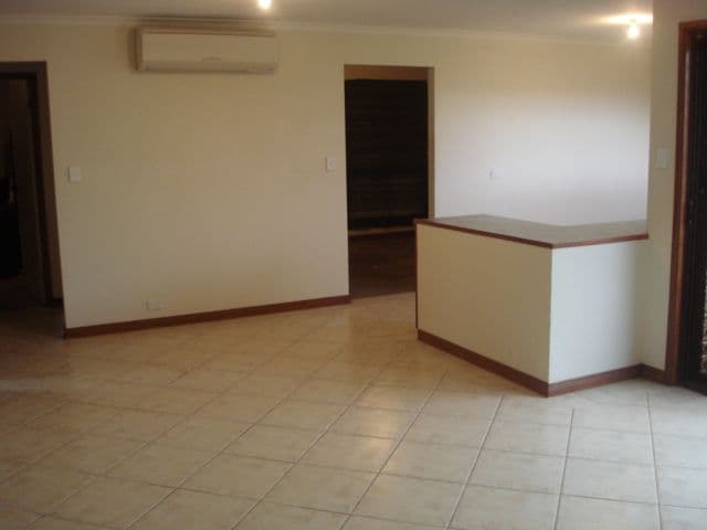 6 Gosford Court, Rochedale South, QLD, 4123, Rochedale South - Thumbnail 3