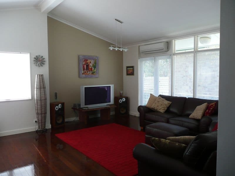 98  Seventeen Mile Rocks Road, OXLEY QLD 4075, Oxley - Thumbnail 2