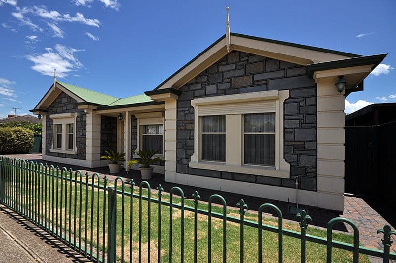 19 McComb Crescent, Bayswater, VIC, 3153, Bayswater - Thumbnail 2