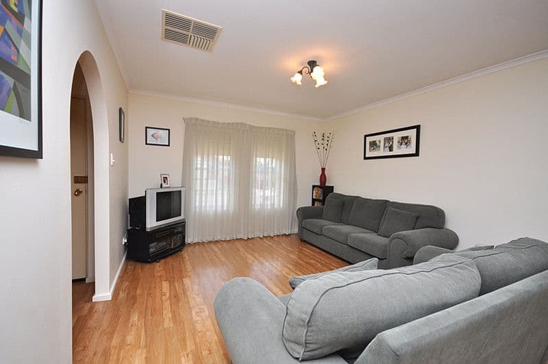 19 McComb Crescent, Bayswater, VIC, 3153, Bayswater - Thumbnail 4