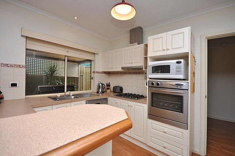 19 McComb Crescent, Bayswater, VIC, 3153, Bayswater - Thumbnail 8
