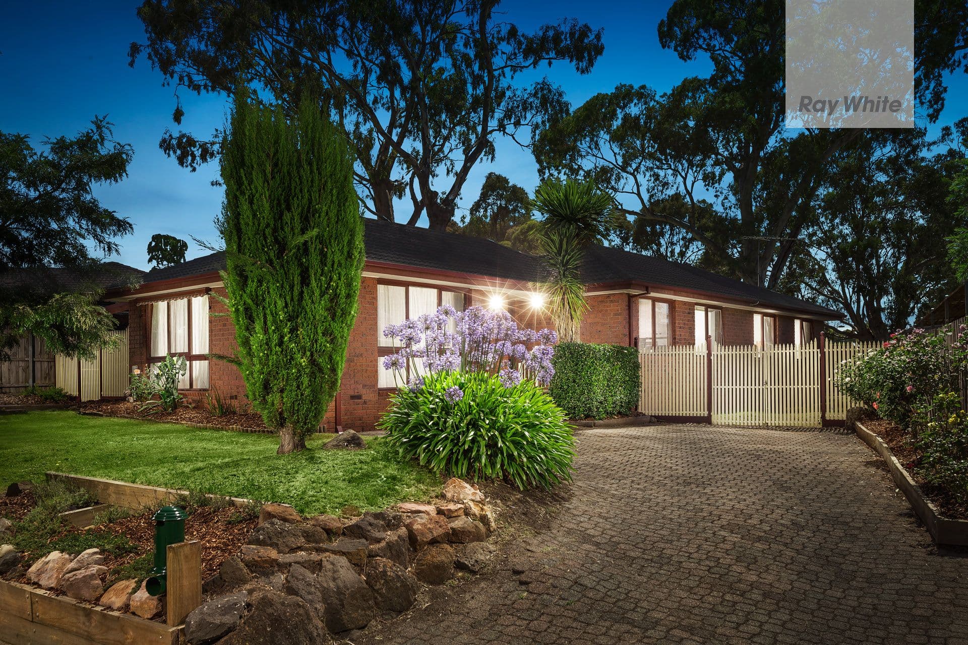 4 Flemington Drive, Mill Park VIC 3082, Mill Park - Image 1