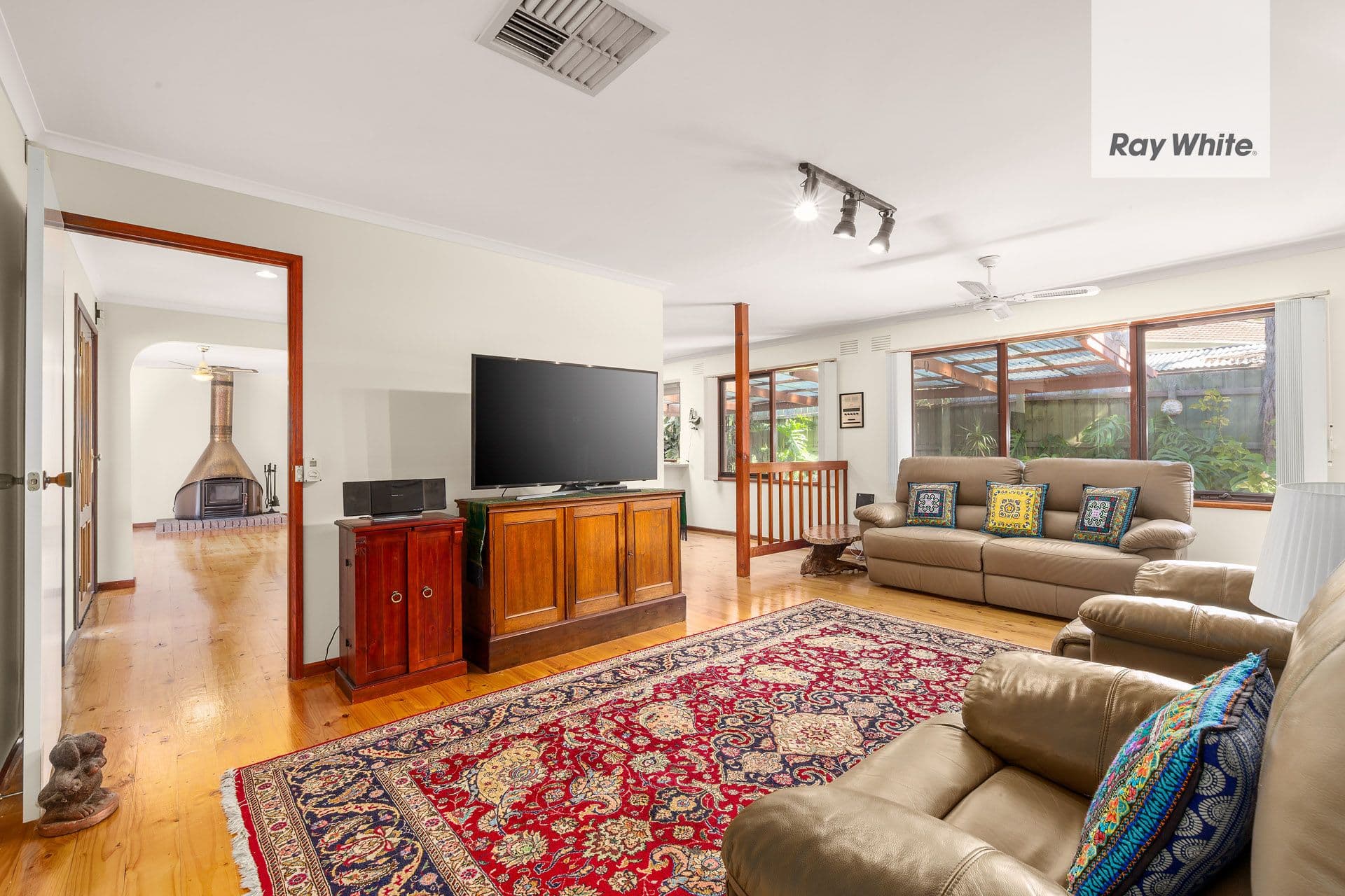 4 Flemington Drive, Mill Park VIC 3082, Mill Park - Thumbnail 3