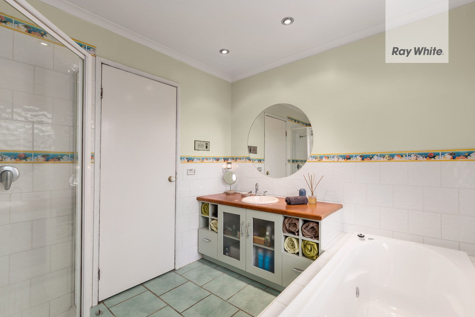 4 Flemington Drive, Mill Park VIC 3082, Mill Park - Thumbnail 4