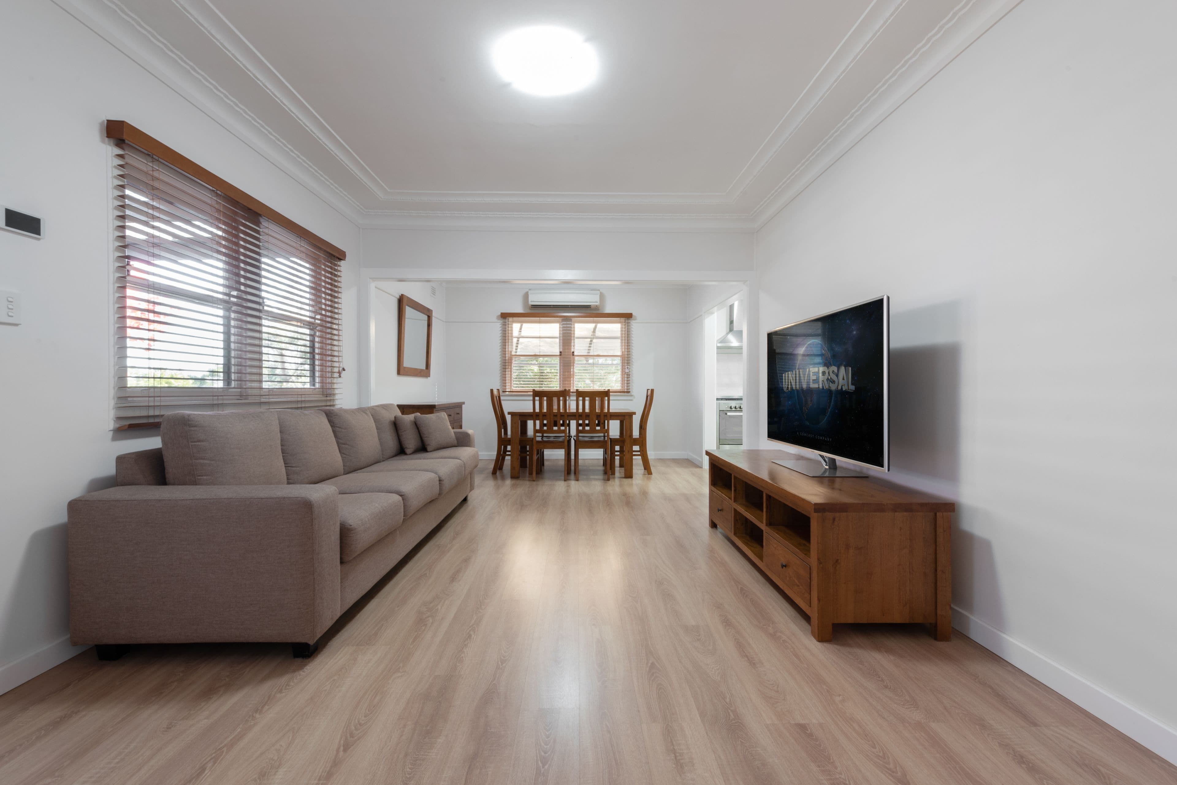 4 Jaclyn Street, Ingleburn NSW 2565, Ingleburn - Thumbnail 2