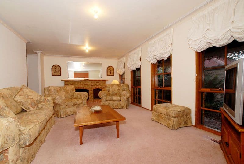19 Waters Grove, HEATHMONT VIC 3135, Heathmont - Thumbnail 2