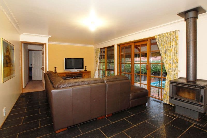 19 Waters Grove, HEATHMONT VIC 3135, Heathmont - Thumbnail 3