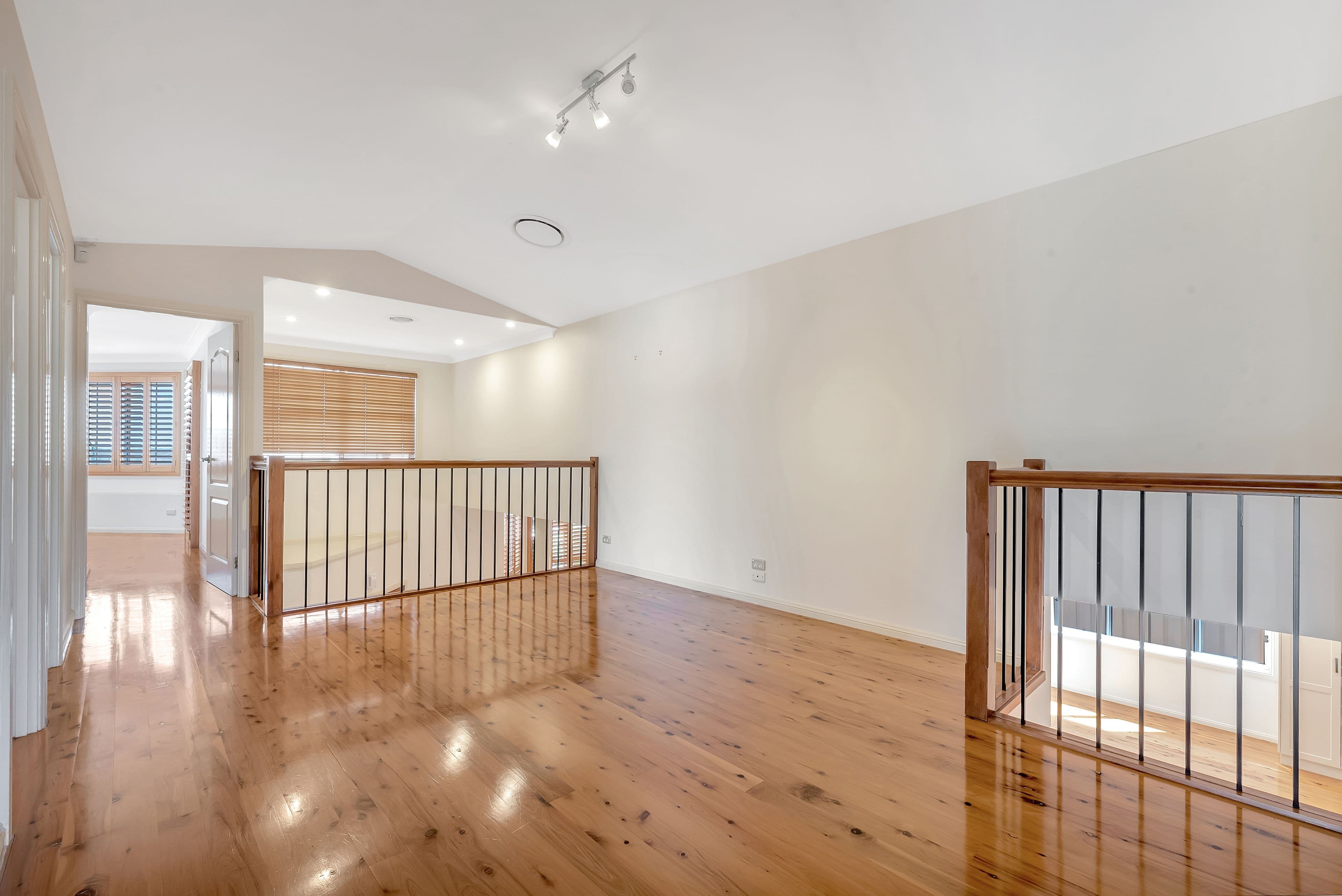 27 Elyard Circuit, West Hoxton - Thumbnail 7