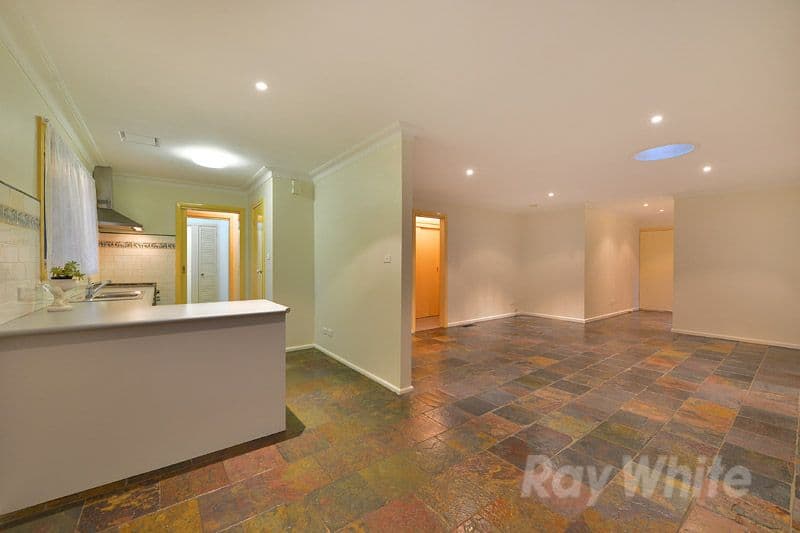 18 Mitchell Avenue, BORONIA VIC 3155, Boronia - Thumbnail 2