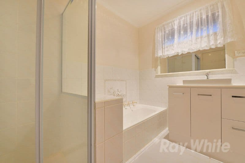 18 Mitchell Avenue, BORONIA VIC 3155, Boronia - Thumbnail 5