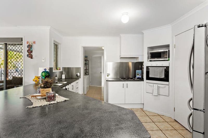 4 High Peak Crescent, Springfield - Thumbnail 4