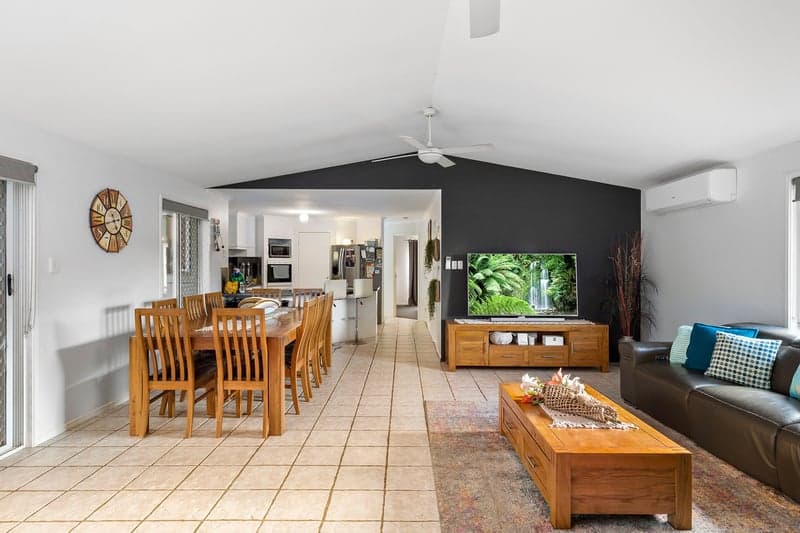 4 High Peak Crescent, Springfield - Thumbnail 5