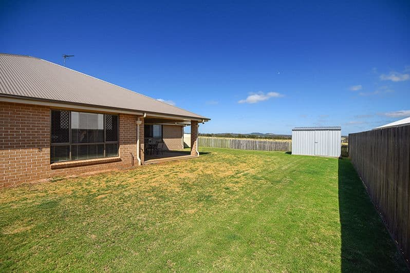13 Plover Court, Highfields QLD 4352, Highfields - Thumbnail 8