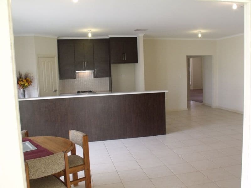 25 Davalan Drive, MUNNO PARA WEST SA 5115, Munno Para West - Thumbnail 4