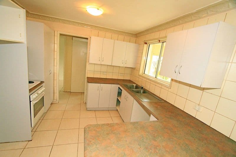 24 Hutchings Street, GRACEMERE QLD 4702, Gracemere - Thumbnail 3
