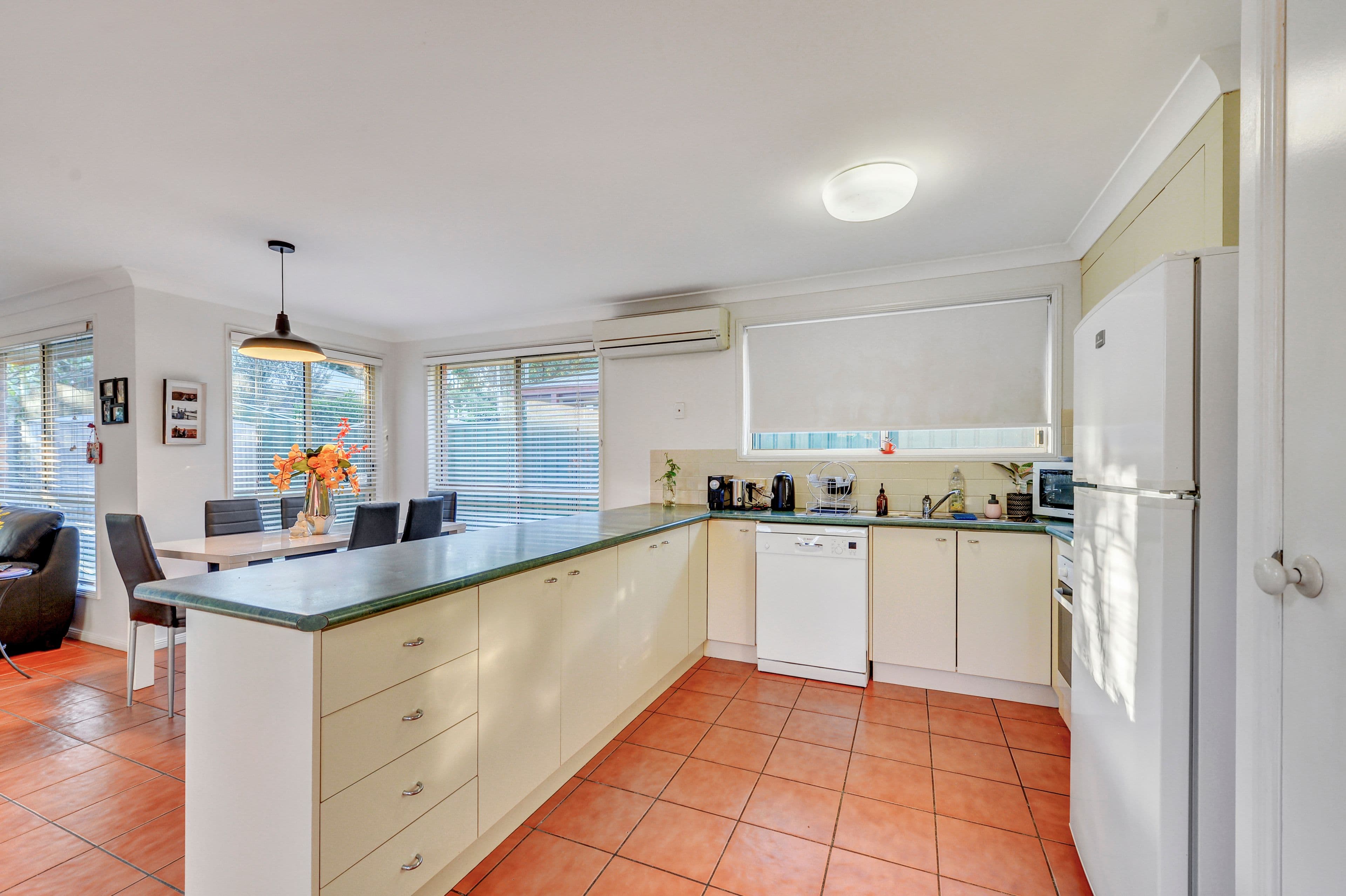 42 Bishop Street, Forest Lake QLD 4078, Forest Lake - Thumbnail 4
