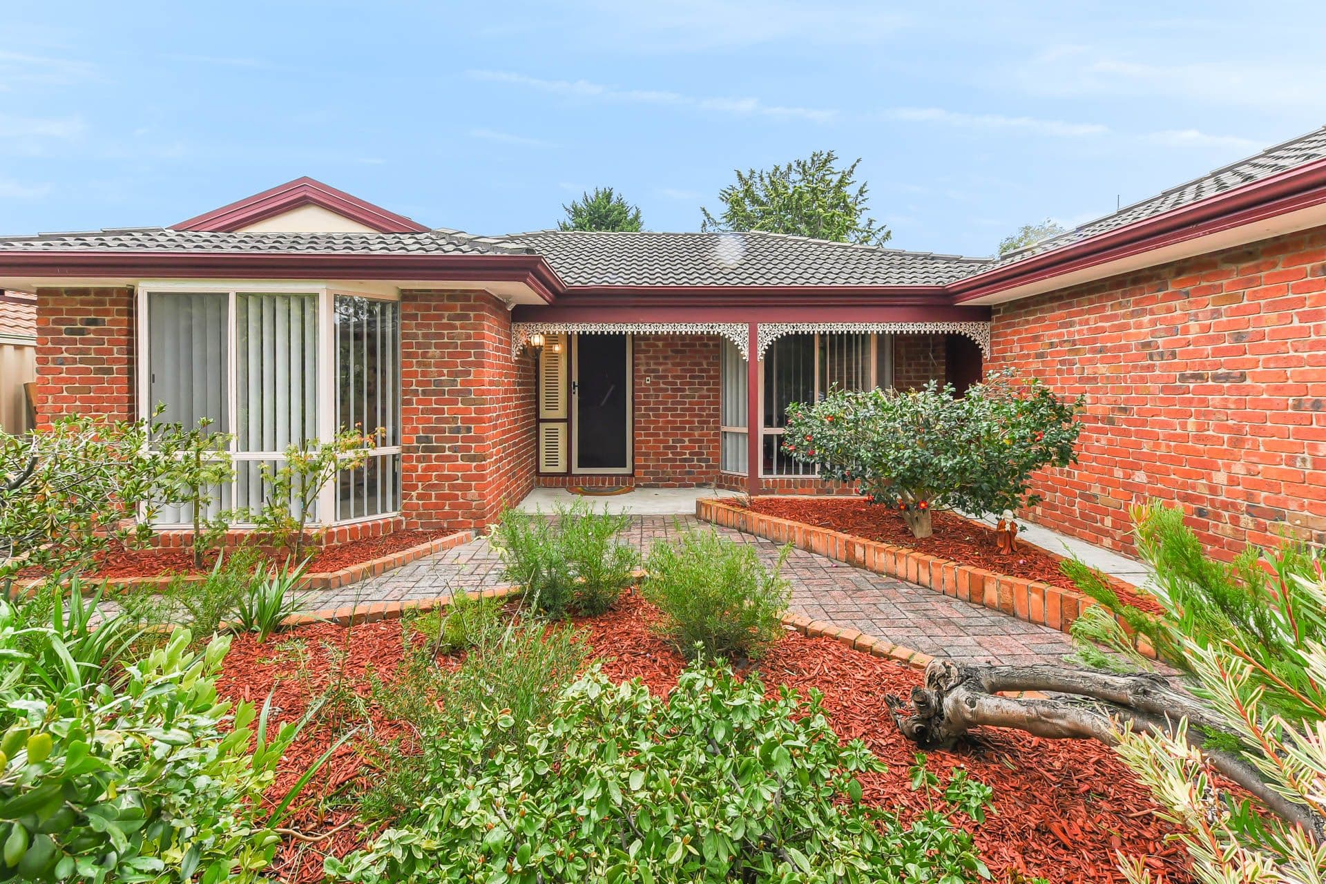 2 Glendale Crescent, Berwick VIC 3806, Berwick - Thumbnail 2