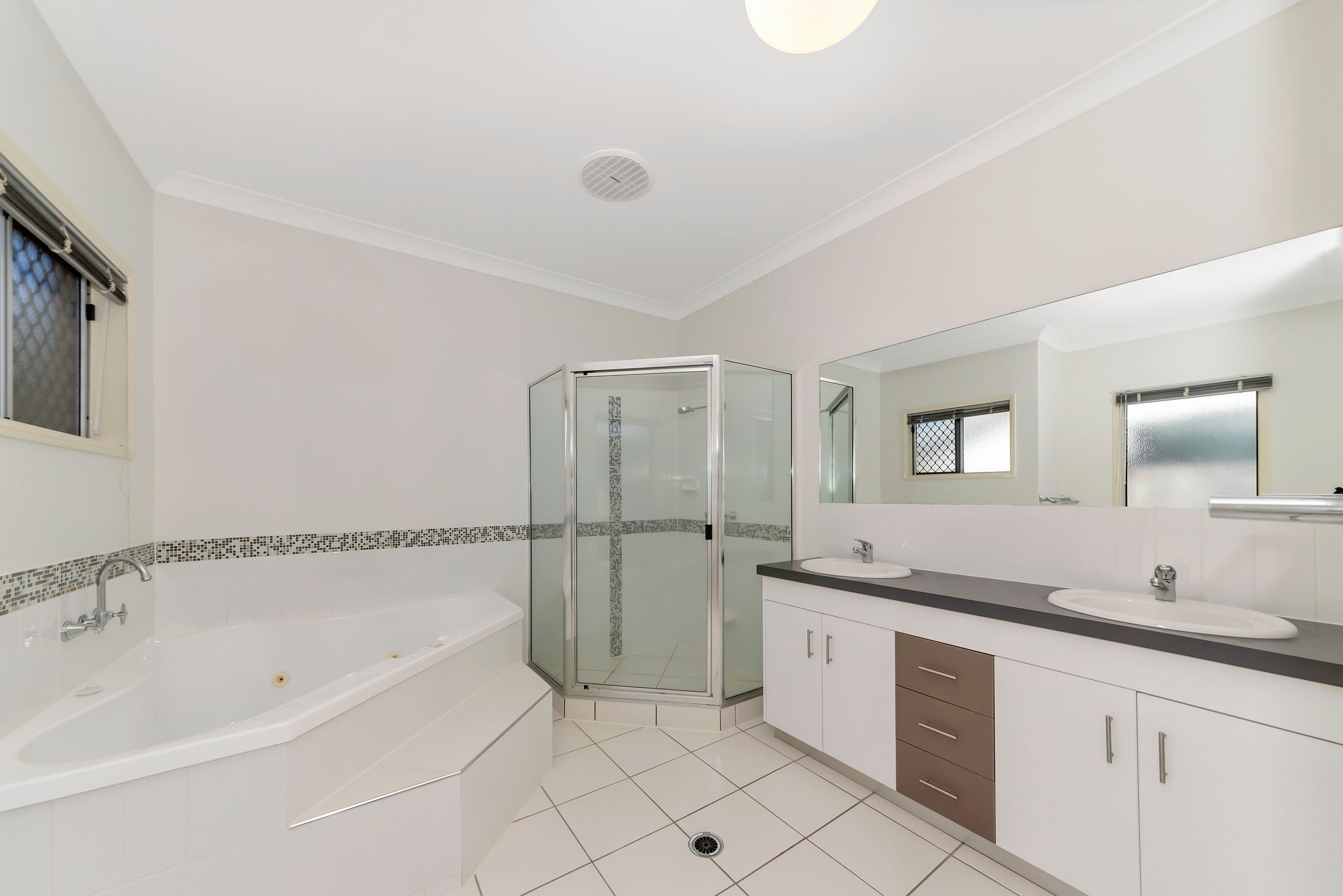 1 Blackbean Court, Mount Louisa QLD 4814, Mount Louisa - Thumbnail 7