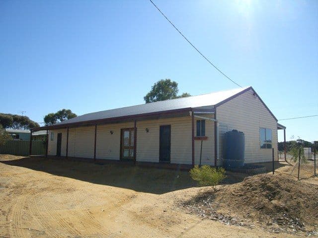 11 White Avenue, MORAWA WA 6623, Morawa - Thumbnail 2