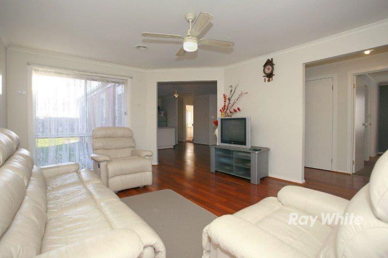 4 Nyah Place, CRANBOURNE VIC 3977, Cranbourne West - Thumbnail 6