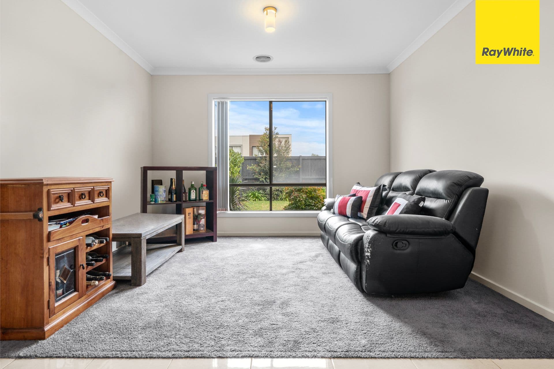 30 Foyle Crescent, WEIR VIEWS VIC 3338, Weir Views - Thumbnail 4