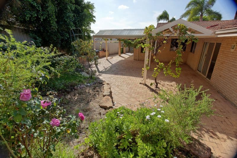 20  Masefield Avenue, NORTH LAKE WA 6163, North Lake - Thumbnail 4