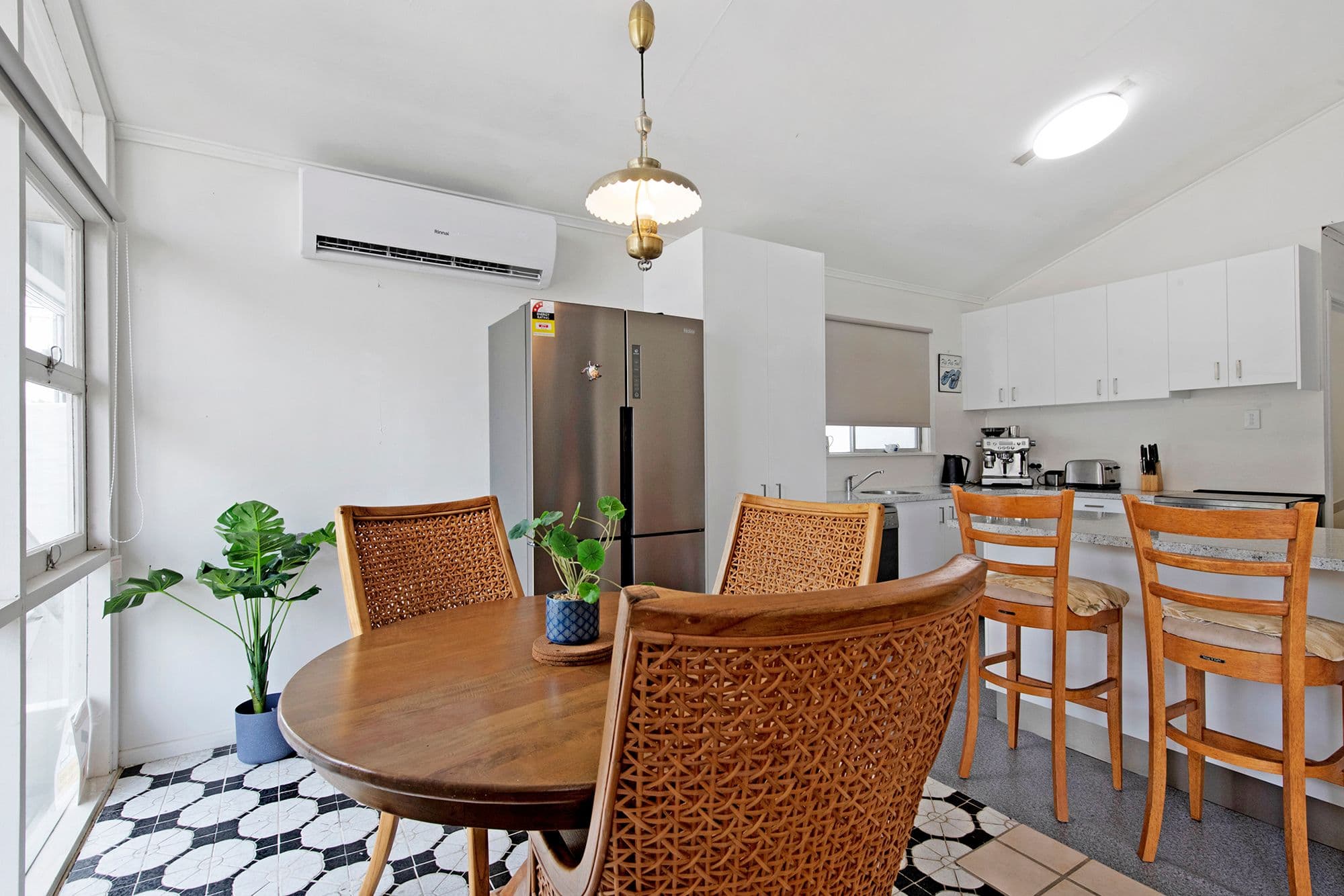 7 Hythe Street, Miami QLD 4220, Miami - Thumbnail 4