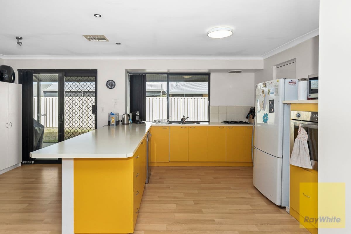 7 Burnett Street, Wattle Grove WA 6107, Wattle Grove - Thumbnail 5