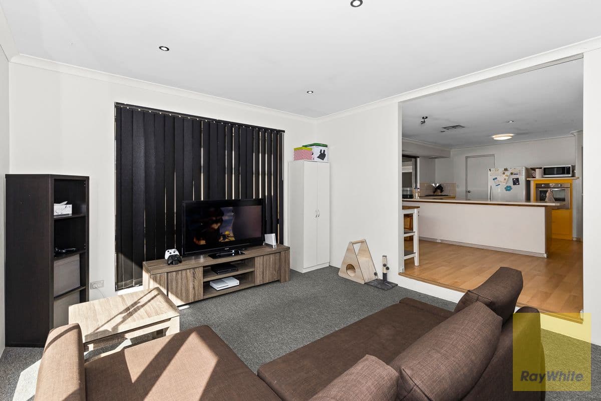 7 Burnett Street, Wattle Grove WA 6107, Wattle Grove - Thumbnail 6
