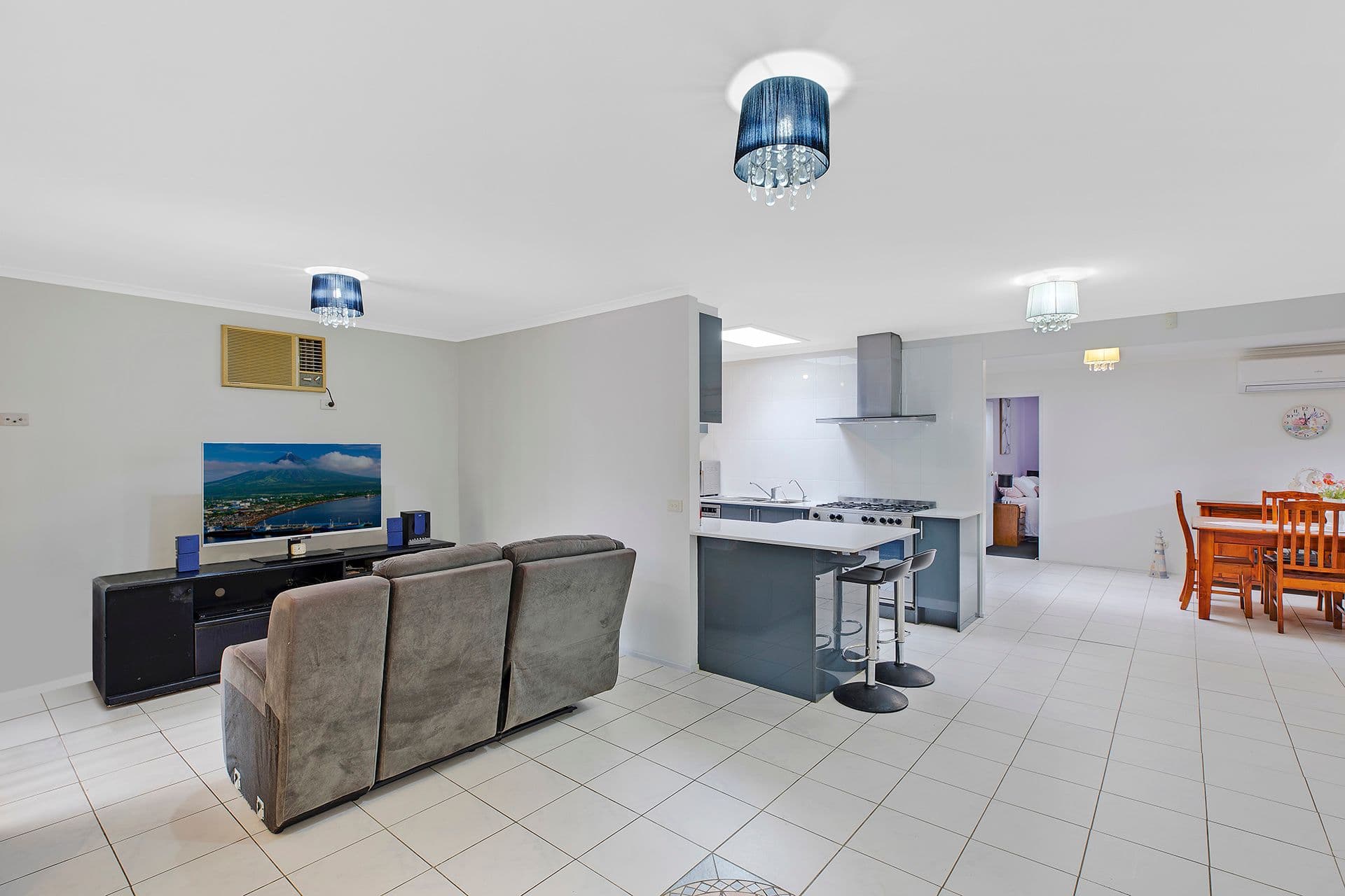 34 Castlereagh Crescent, Bateau Bay NSW 2261, Bateau Bay - Thumbnail 5