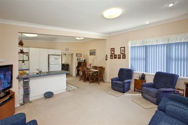 68 Roslyn Avenue, CHARLESTOWN NSW 2290, Charlestown - Thumbnail 3