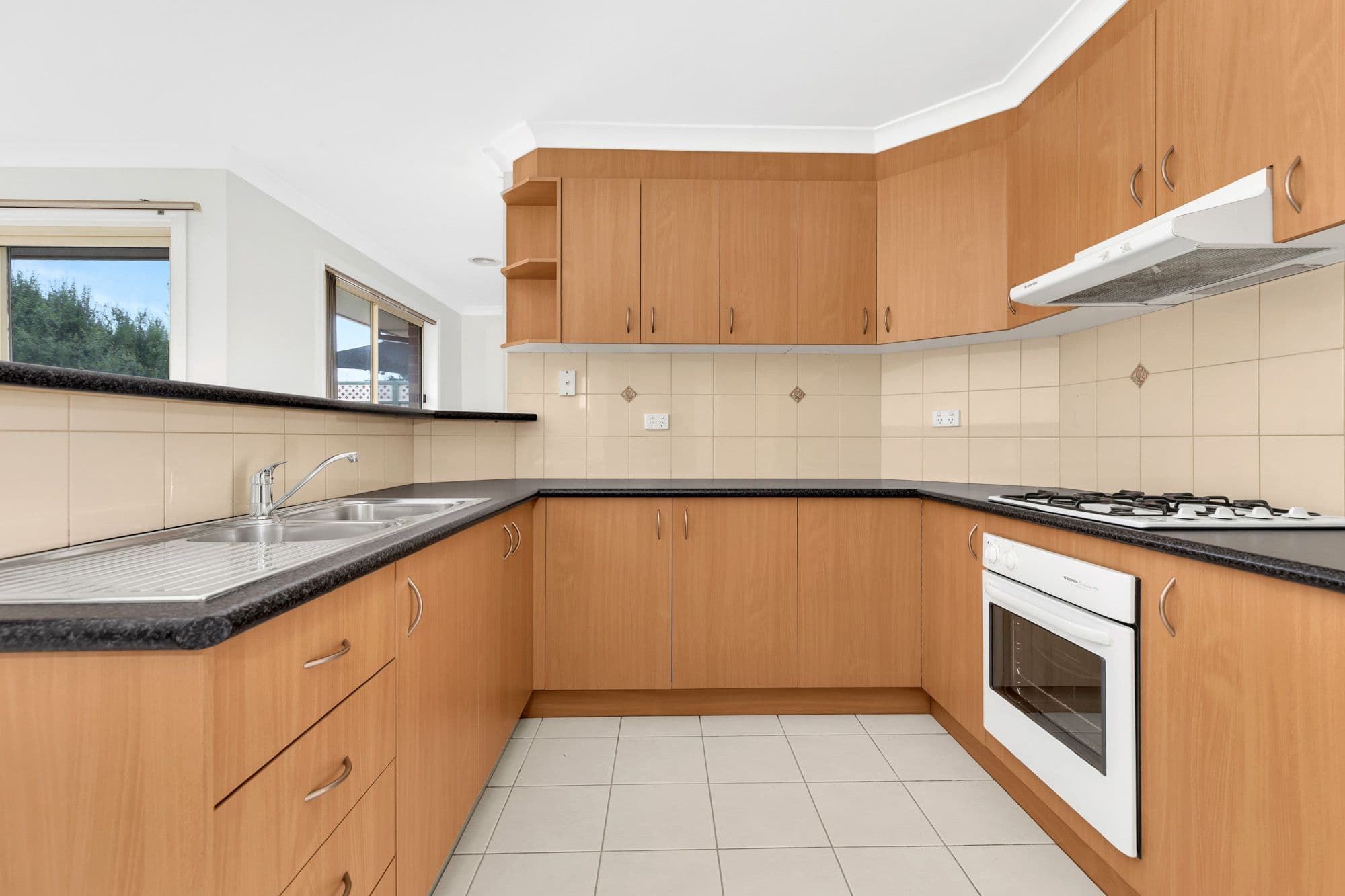 144 Kingston Boulevard, Hoppers Crossing VIC 3029, Hoppers Crossing - Thumbnail 2
