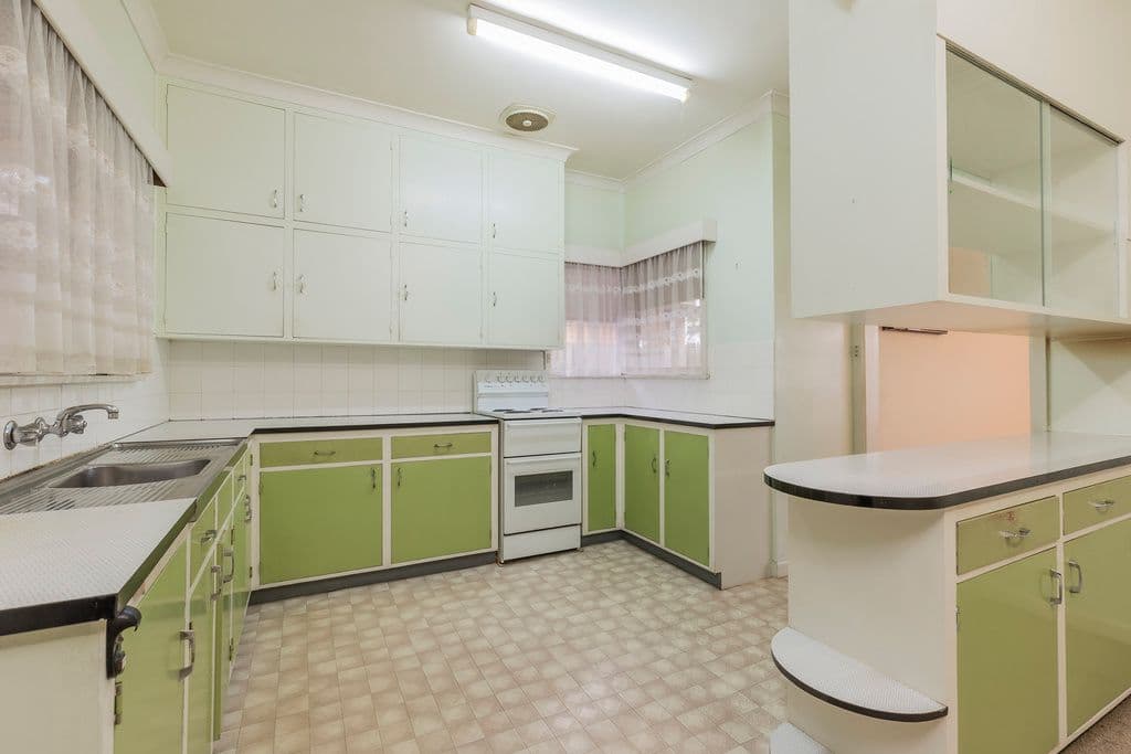 38 Powlett Street, Sunbury - Thumbnail 4