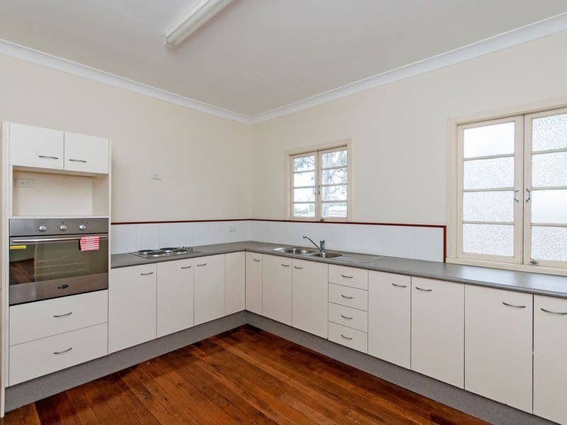 24 Arnhem Street, GAILES QLD 4300, Gailes - Thumbnail 6