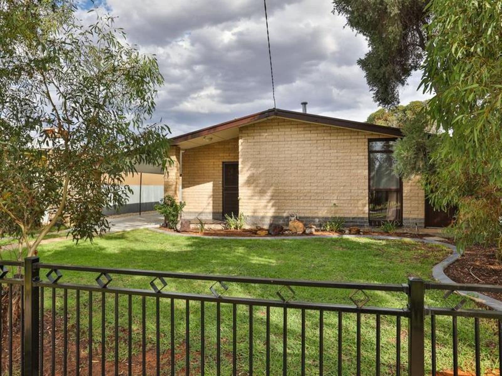 6 Barry Avenue, Mildura - Image 1