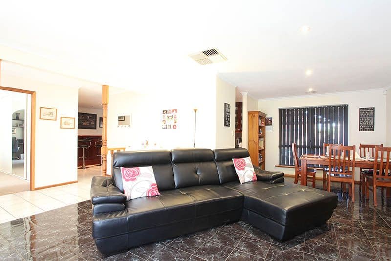15 Jacaranda Drive, Craigmore SA 5114, Craigmore - Thumbnail 4